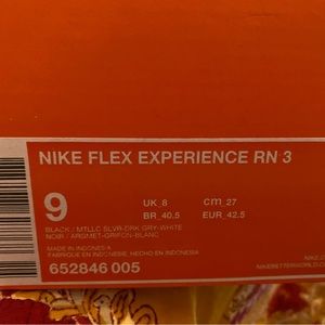 NIKE New in box  Black Nike Flex Brand New. never worn SZ 9